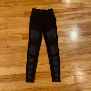 Alo Yoga High-Waist Moto Leggings Black Size Small